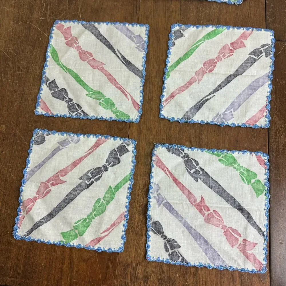 Vintage Ribbon print small table cloth‎ and set of 4 cloth napkins/placemats